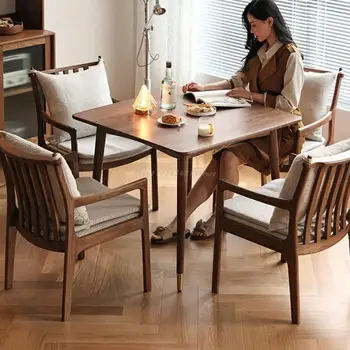 Iskandinav katı ahşap Meşe Kare Masa Küçük Daire Yemek Odası Kare yemek masası Ve Sandalye Kombinasyonu Modern Japon Kare