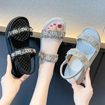 Moda Bayan Ayakkabıları 2023 Kadın Sandalet Muffin ayakkabı Takunya Topuk İle Lüks Kızlar Bej Düz Kalın Düşük Yeni Plaj Yaz Konfor