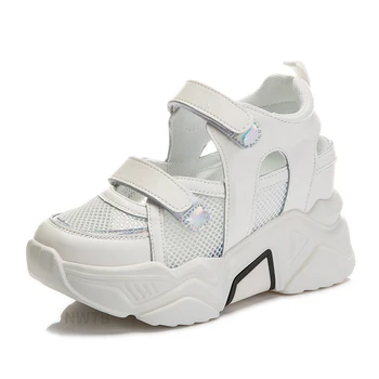 Kapalı Beyaz Mujer Artırmak 8cm Ayakkabı Nefes Artış Beyaz Ayakkabı Kadın Örgü Artırmak Yaz Yükseklik Artış Sandalet 2023