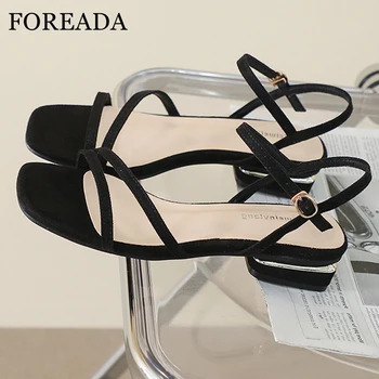 FOREADA Kadın Sandalet Kare Ayak Tıknaz Düşük Topuklu Toka Muhtasar Tasarım Bayanlar Moda Rahat Ayakkabılar Yaz Kayısı Siyah 43