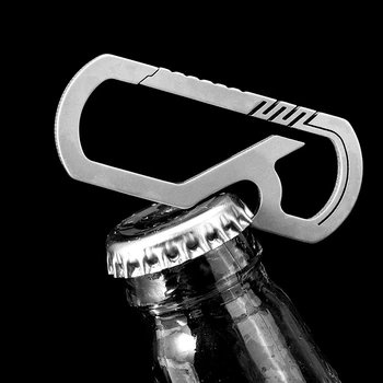 Erkekler Kadınlar Araba Anahtarlıklar Ultra Hafif Titanyum Alaşımlı Lüks Anahtarlık EDC Araçları Anahtarlık Tutucu Toka şişe açacağı