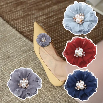 2 Adet Dekoratif ayakkabı tokaları İnci Çiçek Ayakkabı Süsleme Ayrılabilir Dantel ayakkabı tokası Bayanlar için Yüksek Topuklu DIY Aksesuarları