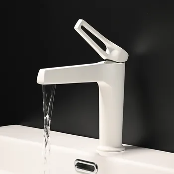 Yeni Havza Musluk Banyo Sıcak Soğuk Su Mikser Vinç Güverte Tek Kolu Musluk batarya Pirinç Beyaz Fırça Altın
